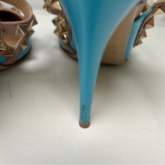 VALENTINO GARAVANI Rockstud Accents Leather T-Strap Pumps - Picture 4 of 12